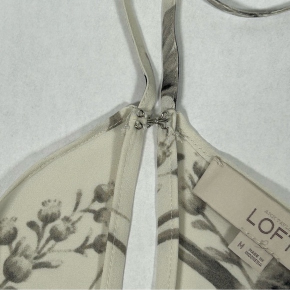 2 for$15 LOFT Monochrome Floral Camisole Size M - Picture 9 of 10